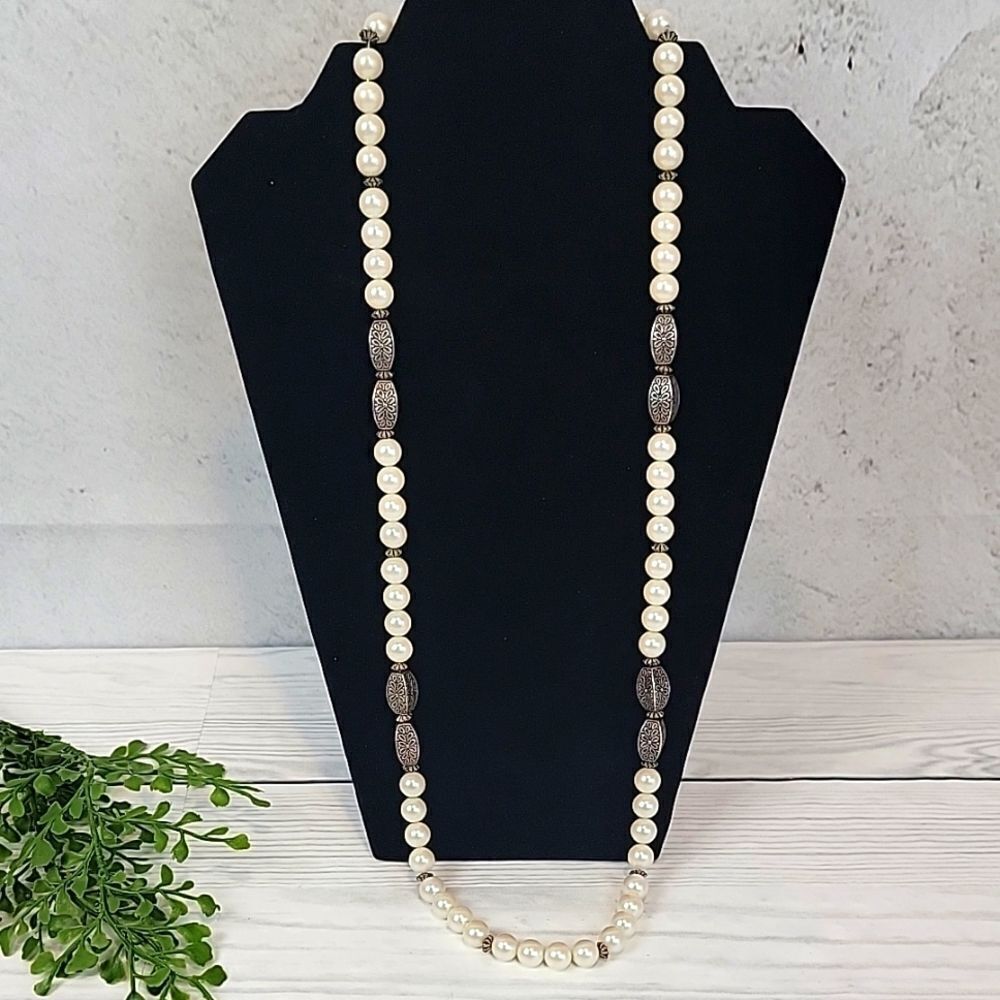 White pearl fashion jewelry necklace with filagree Silvertone details 31" length